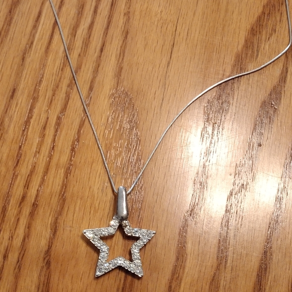 Sterling and cubic zirconia necklace - Picture 4 of 12